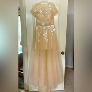 New, never worn. Dress, size Medium , 8/10